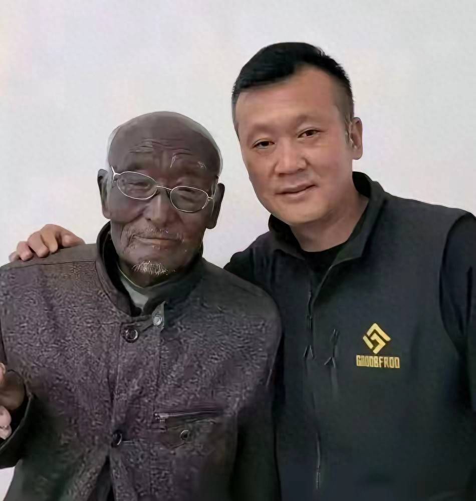 ”黑大爷突然去世其生平曝出网友慨叹pg电子入口曾全网爆火的“八级钓帝(图3)