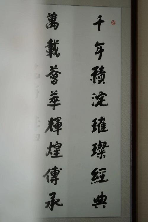 家具厂凹凸传奇：遇见春天的仪式感pg电子模拟器电脑版来仙游红木(图1)